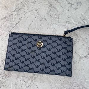 Michael Kors Clutch